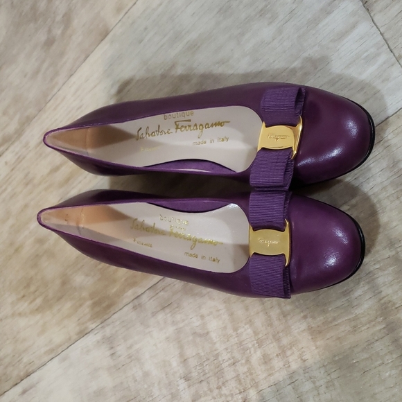 Salvatore Ferragamo Plum pumps 7.5 2A - Picture 2 of 3